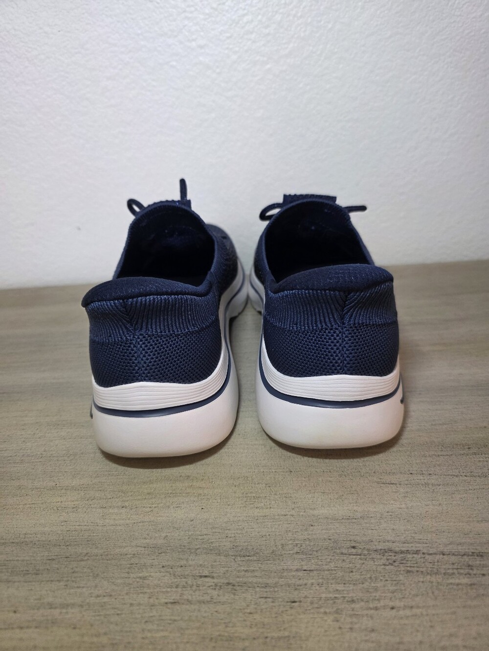 Skechers Navy Slip-On Memory Foam Walking Shoes 6 NEW - Picture 5 of 9
